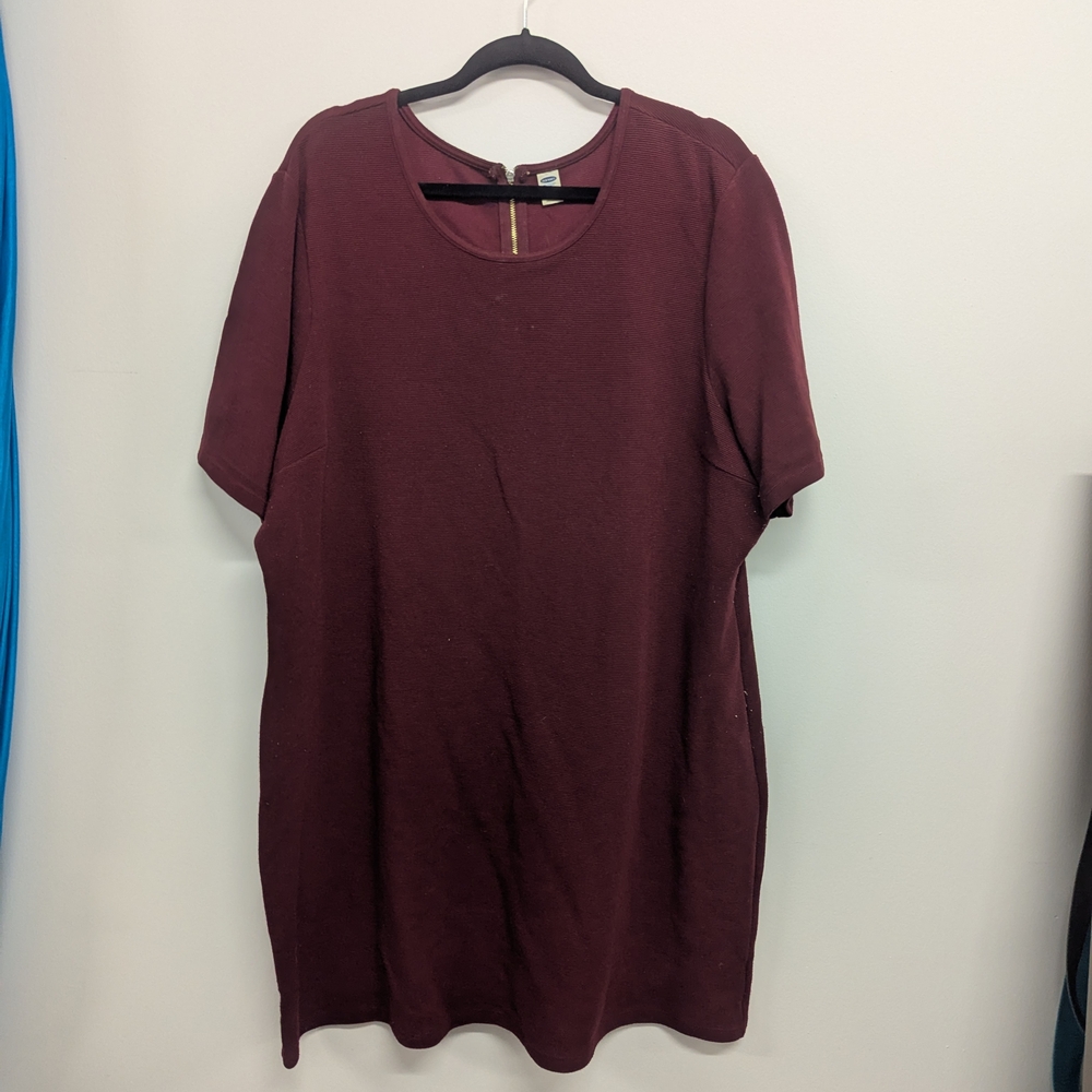 Old Navy Maroon Classic Short Sleeve Crew Neck T-Shirt
